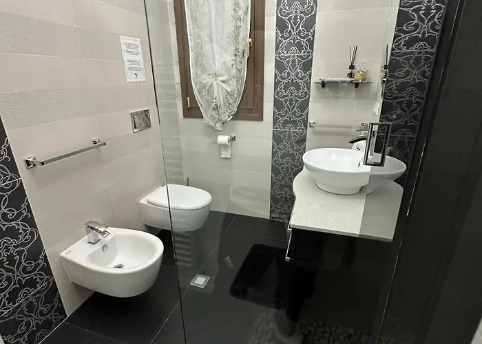 Le Palme Πανσιόν Καστέλ Ματζιόρε