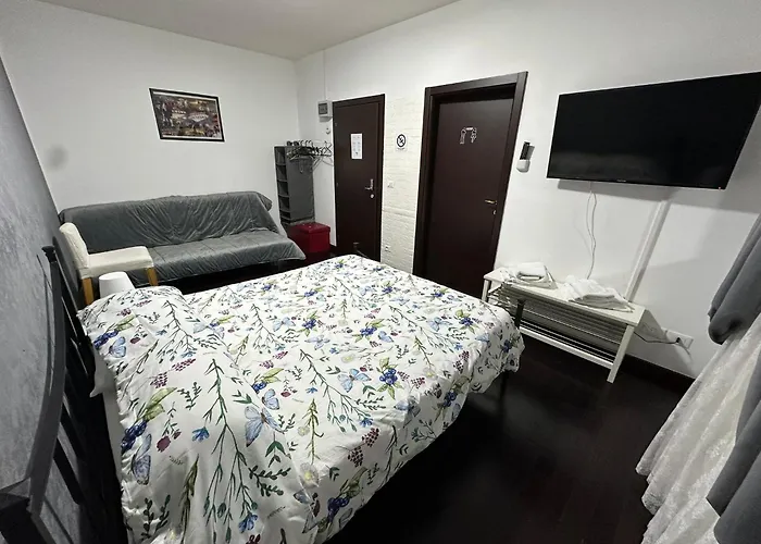 Le Palme Πανσιόν Καστέλ Ματζιόρε